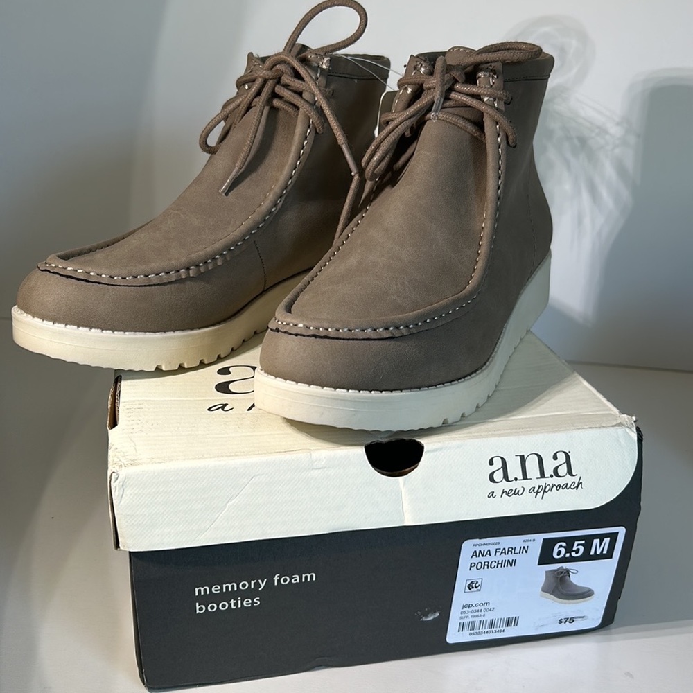 A.N.A. Falrin Flat Heel Chukka Boots New In Box